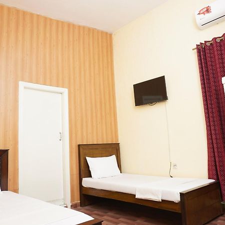 Orion Inn Guest House F-7 איסלמאבד מראה חיצוני תמונה