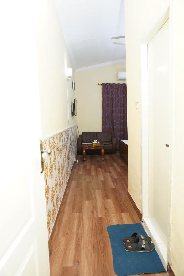 Orion Inn Guest House F-7 איסלמאבד מראה חיצוני תמונה